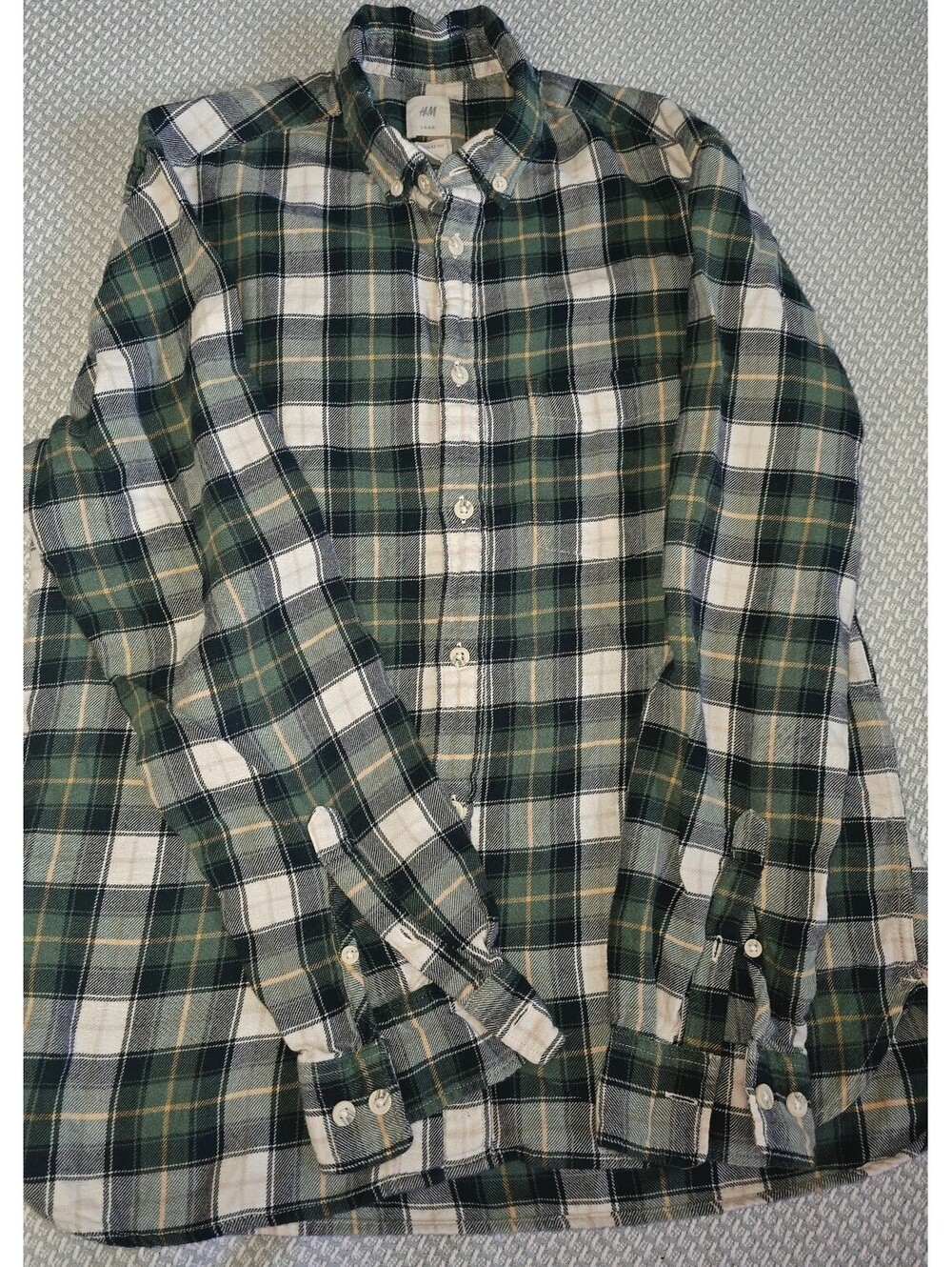 H&M men's flannel shirt size medium
